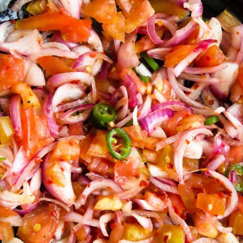 Onion-and-Tomato-Sambol